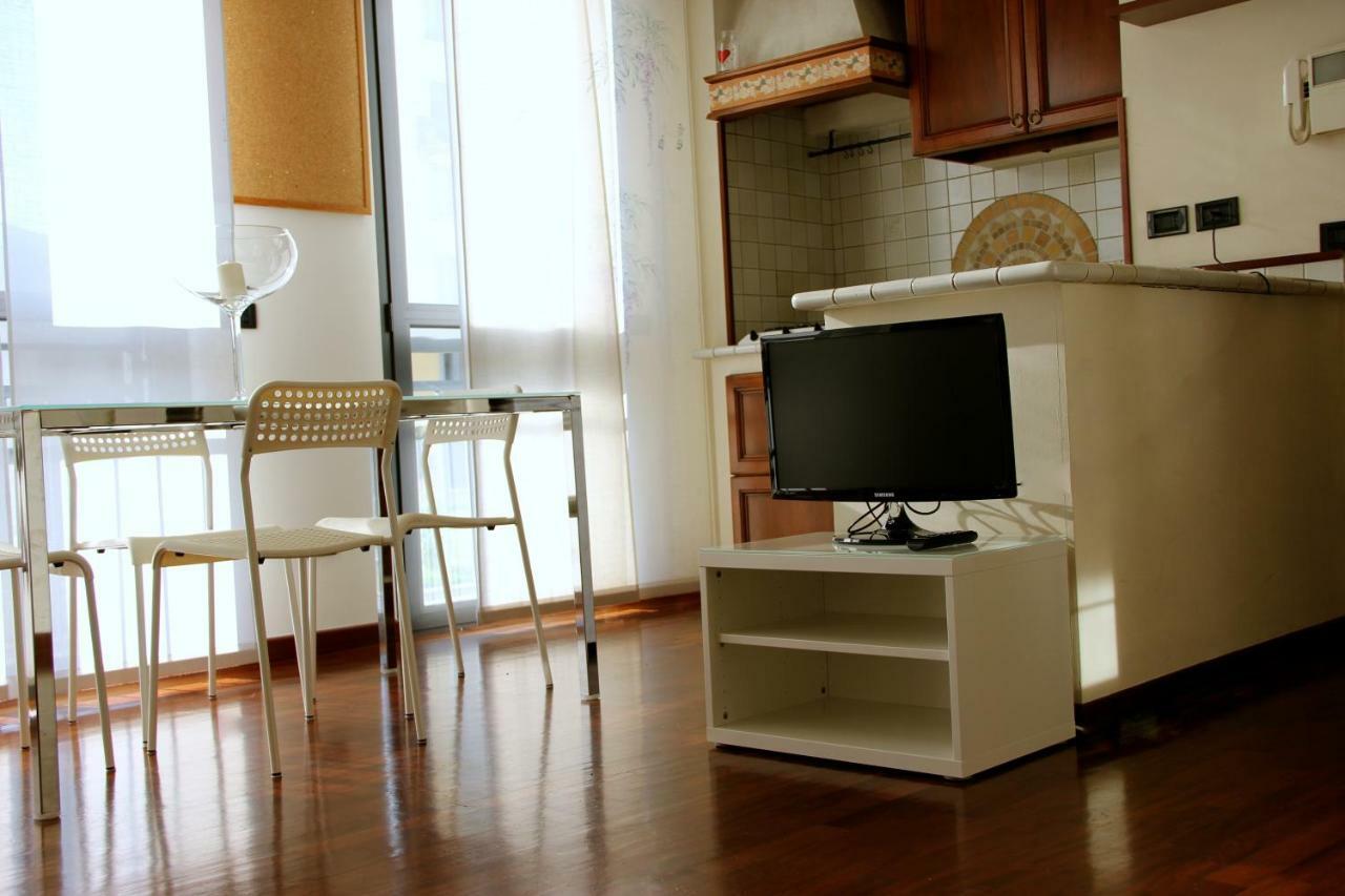 Studio Downtown Fantastic Area Apartment Milano Ngoại thất bức ảnh